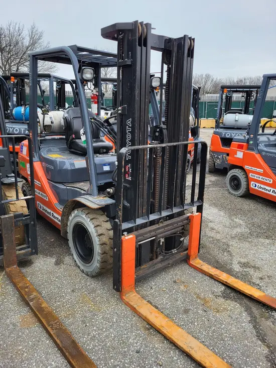 2018 Toyota 8FGU25 Warehouse Forklift