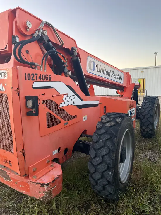 2014 SKYTRAK 6042 Forklift