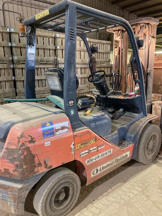 2019 Toyota 8FDU30 Warehouse Forklift