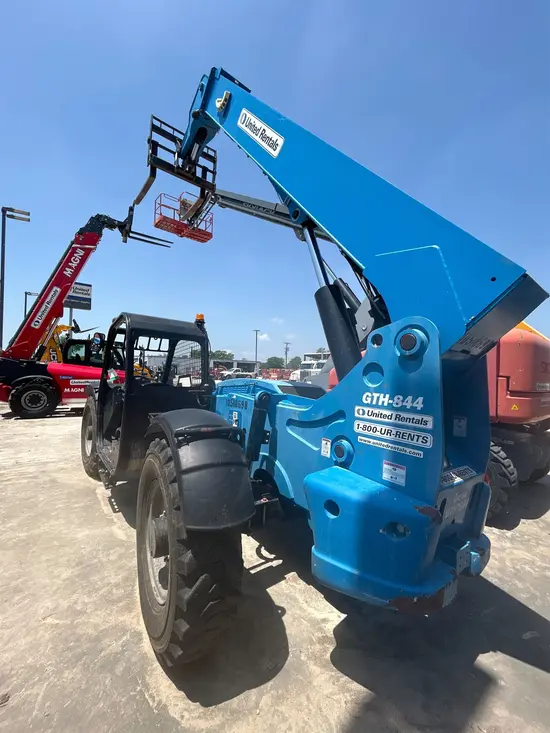 2016 Genie GTH-844 Forklift