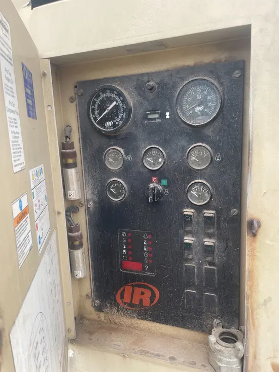 2011 Doosan HP1600WCU Air Compressor
