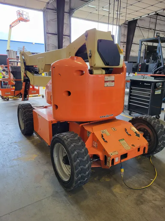 2018 JLG E450AJ Articulating Boom Lift