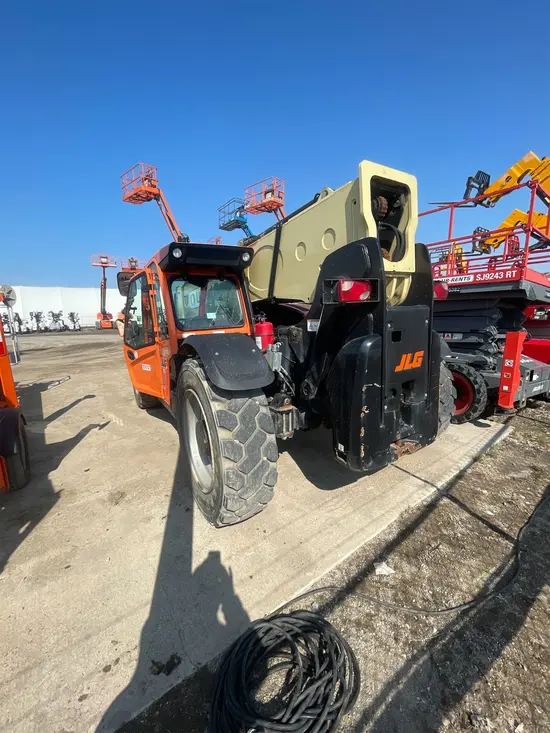 2018 JLG 1055 Forklift
