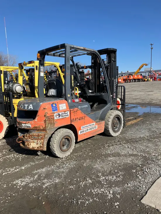 2016 Toyota 8FDU30 Warehouse Forklift