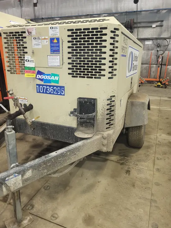 2018 Doosan P425/HP375WCU Air Compressor