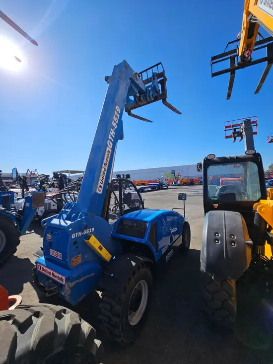 2018 Genie GTH-5519 Forklift