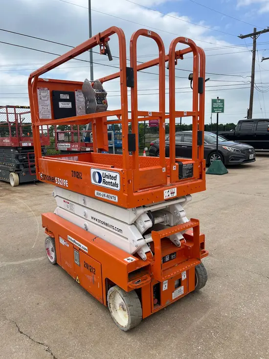2017 Snorkel S3219E Scissor Lift