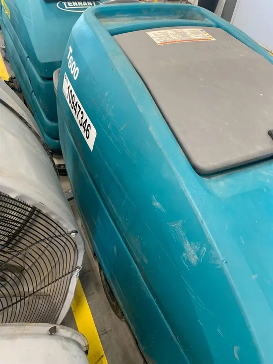 2019 Tennant T600-28 Scrubber