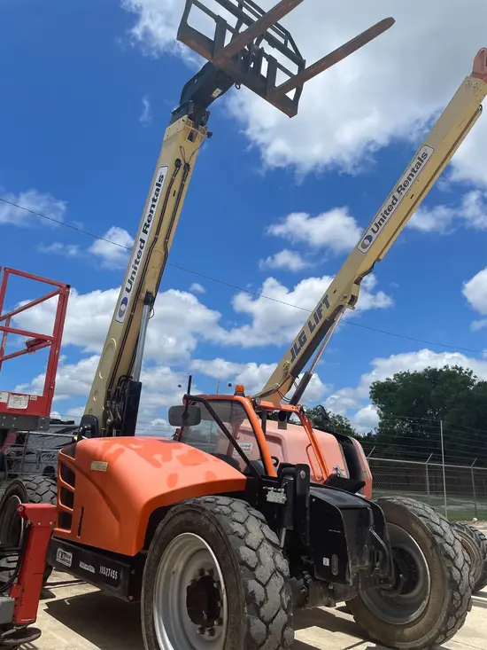 2016 JLG 642 Forklift