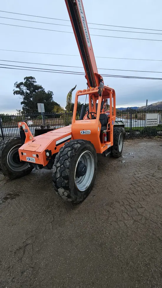 2015 SKYTRAK 6042 Forklift