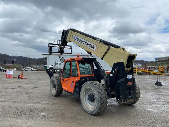 2016 JLG 1055 Forklift