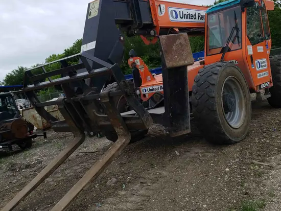 2017 SKYTRAK 10042 Forklift