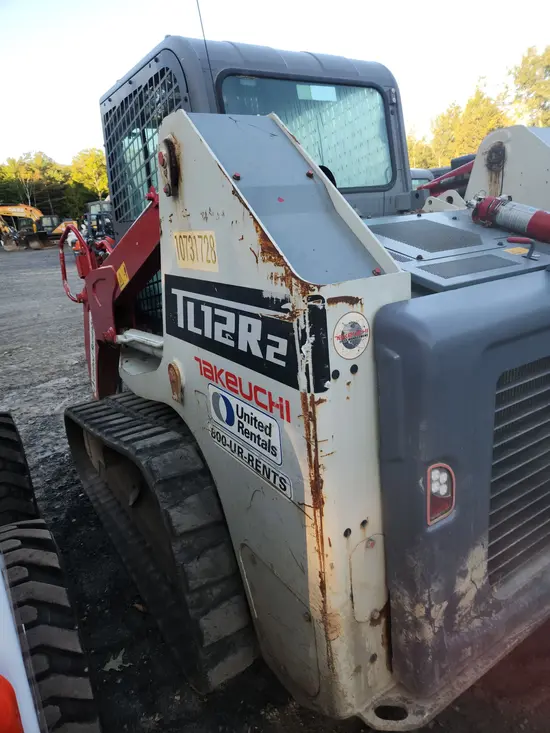 2018 Takeuchi TL12R2-CR Track Loader