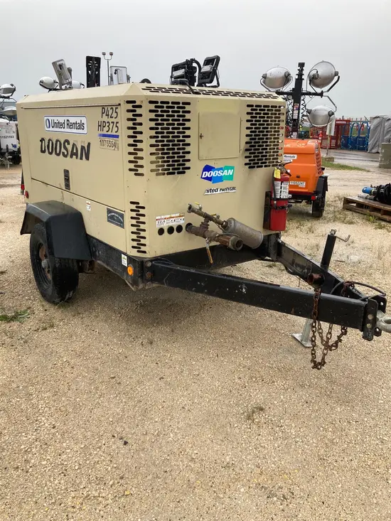 2018 Doosan P425/HP375EXT3 Air Compressor