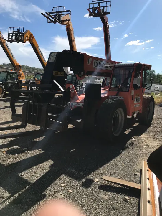 2017 SKYTRAK 10054 Forklift