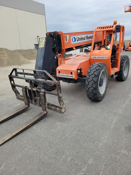 2016 SKYTRAK 6042 Forklift