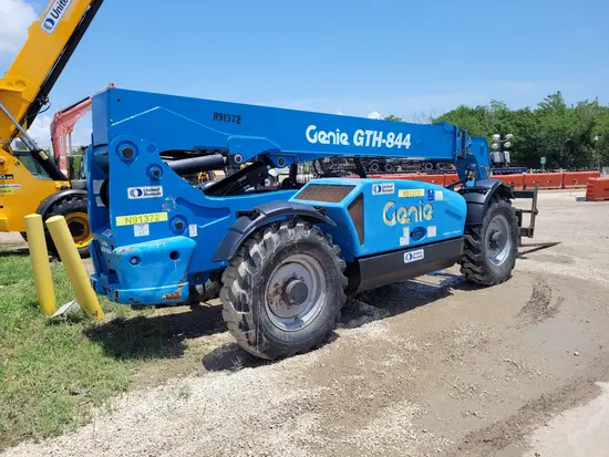 2015 Genie GTH-844D Forklift