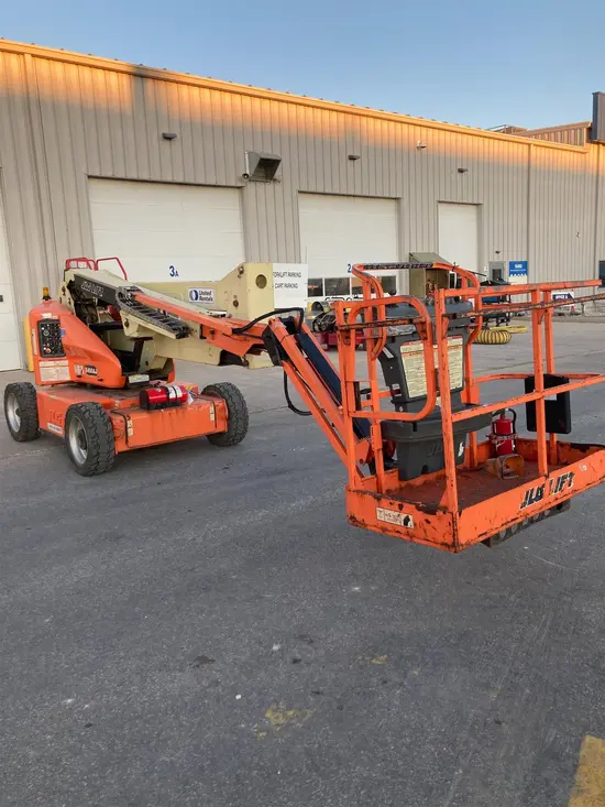 2014 JLG E450AJ Articulating Boom Lift