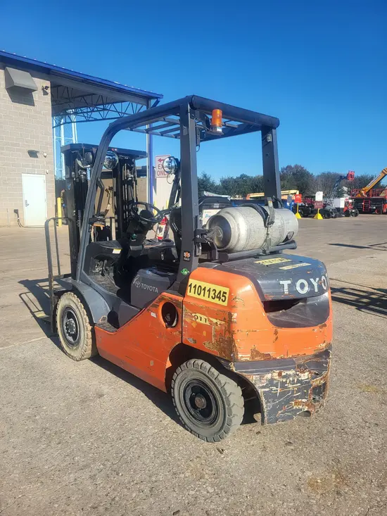 2019 Toyota 8FGU25 Warehouse Forklift