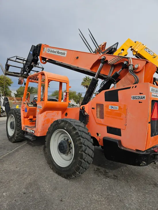 2017 SKYTRAK 10054 Forklift