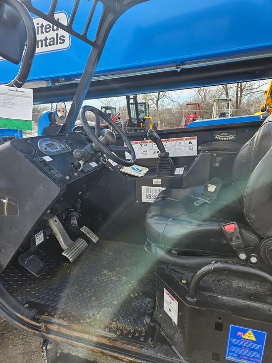 2017 Genie GTH-1056 Forklift