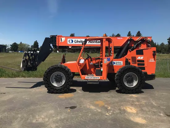 2015 SKYTRAK 8042 Forklift