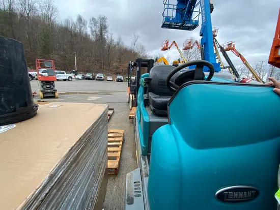 2017 Tennant T-20 Scrubber