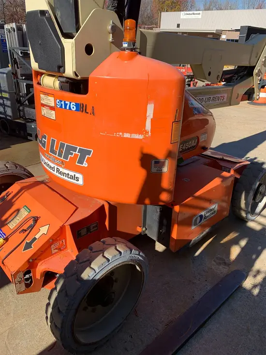 2014 JLG E450AJ Articulating Boom Lift