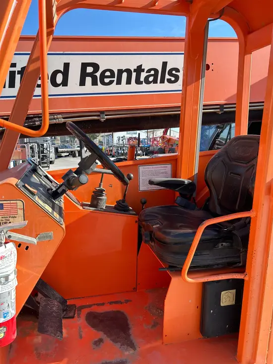 2014 SKYTRAK 8042 Forklift