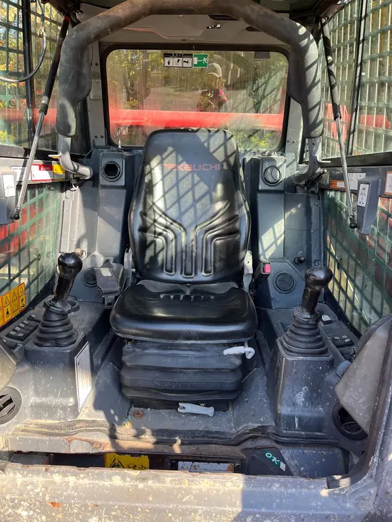 2017 Takeuchi TL10V2-CR Track Loader