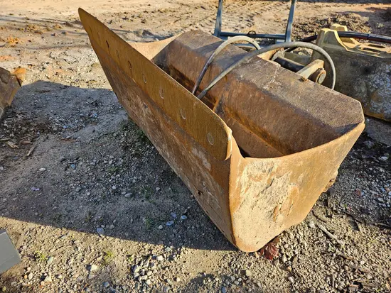 2015 STRICKLAND SVL-60" DX140 Attachment