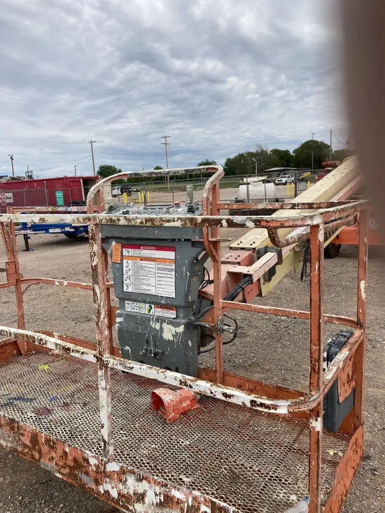 2014 JLG 800S Boom Lift