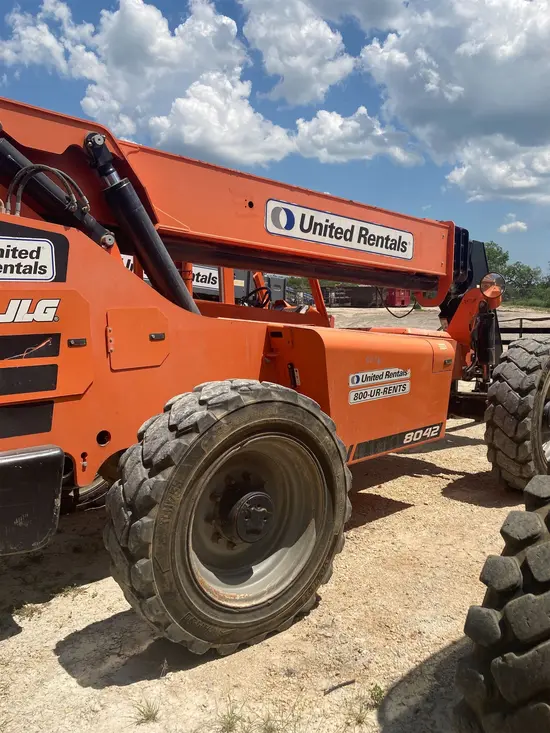 2017 SKYTRAK 8042 Forklift