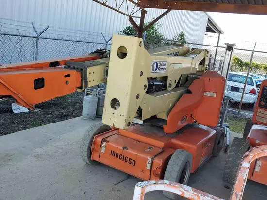 2012 JLG E400AJPN Articulating Boom Lift