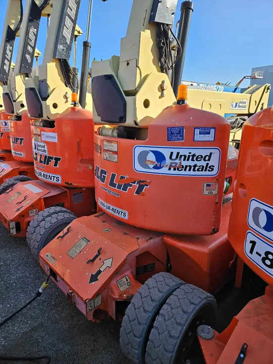 2012 JLG E400AJPN Articulating Boom Lift