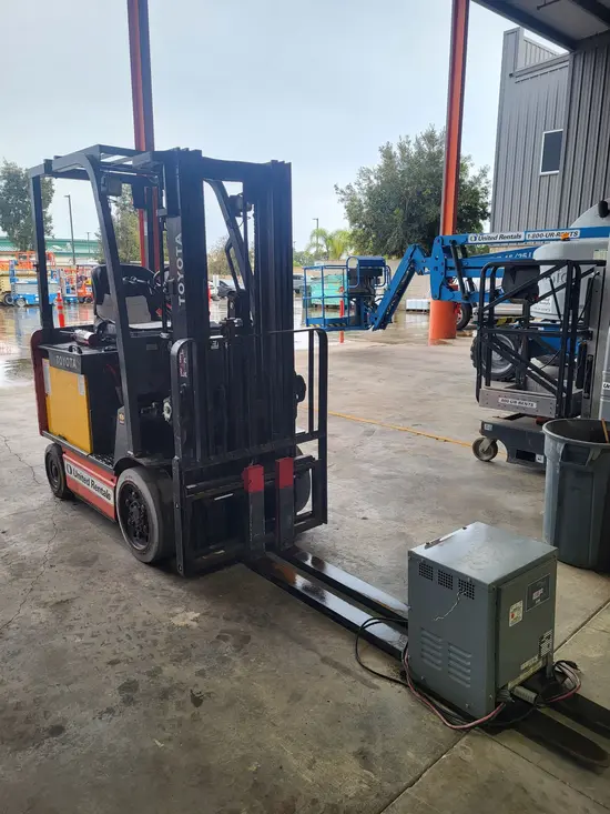 2018 Toyota 8FBCU25 Warehouse Forklift