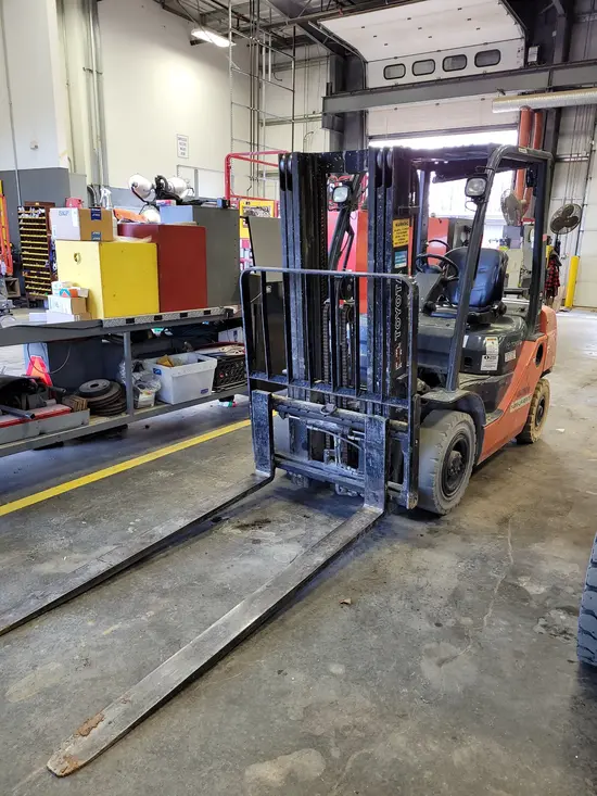 2016 Toyota 8FGU25 Warehouse Forklift