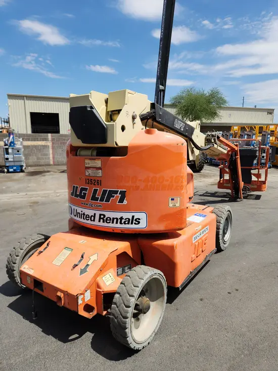 2014 JLG E400AJPN Articulating Boom Lift