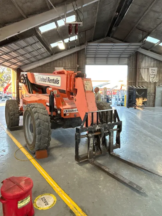 2014 SKYTRAK 8042 Forklift