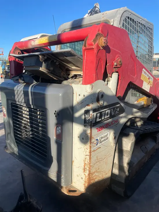 2017 Takeuchi TL10V2-CR Track Loader