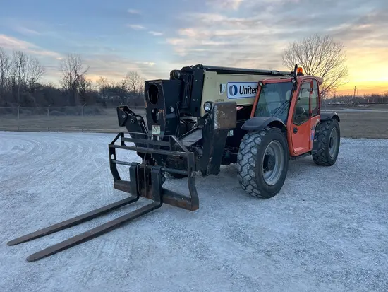 2017 JLG 1055 Forklift