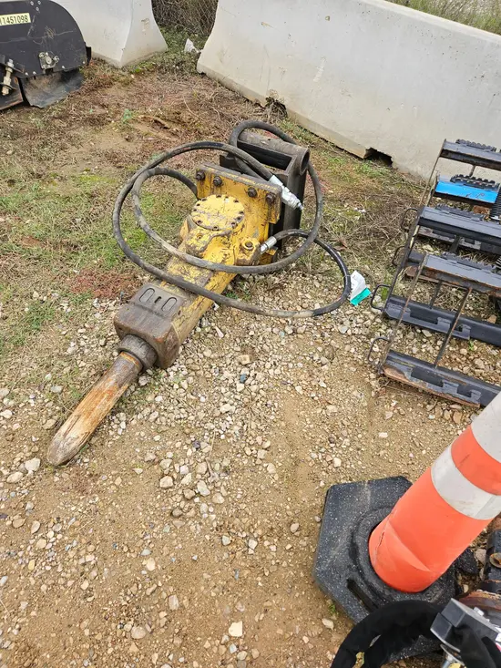 2014 Atlas Copco SB 452 Attachment