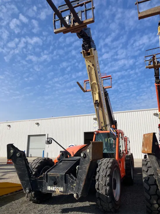 2016 JLG 1055 Forklift