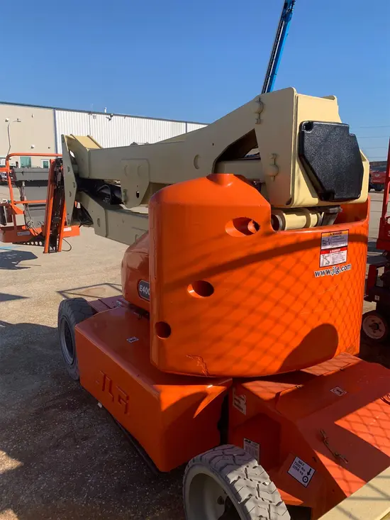 2012 JLG E400AJ Articulating Boom Lift