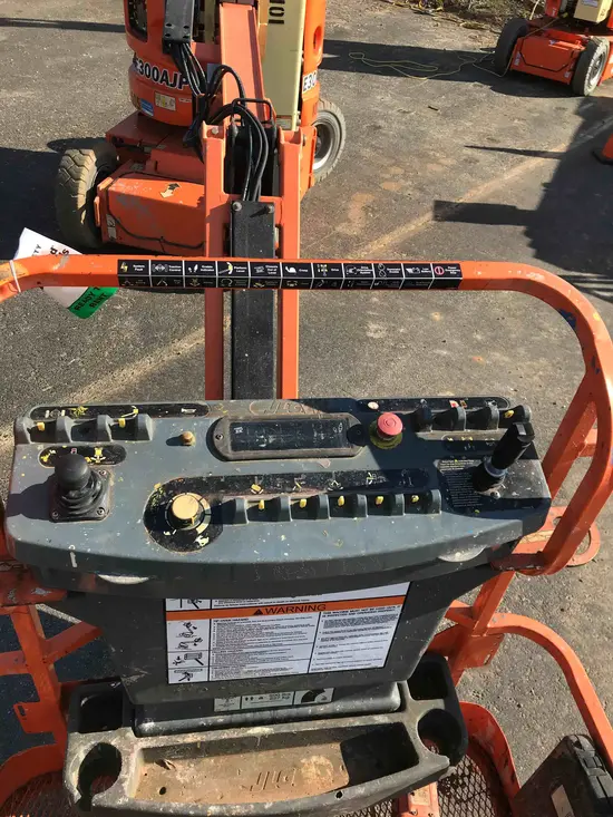 2013 JLG E300AJP Articulating Boom Lift