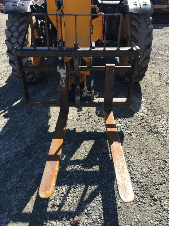 2015 JCB 507-42 Forklift