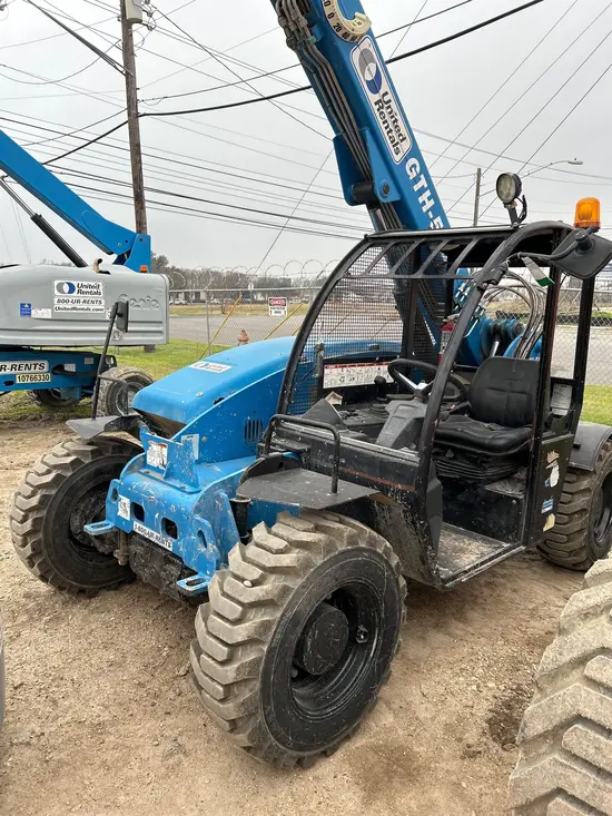 2017 Genie GTH-5519 Forklift