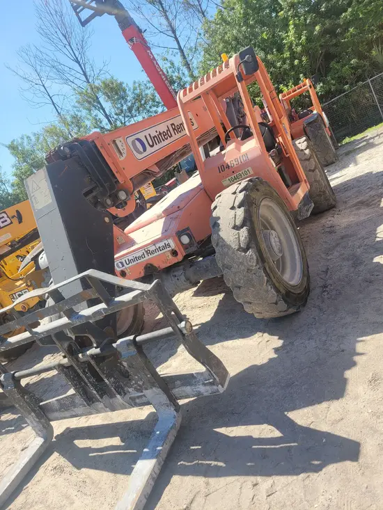 2016 SKYTRAK 8042 Forklift