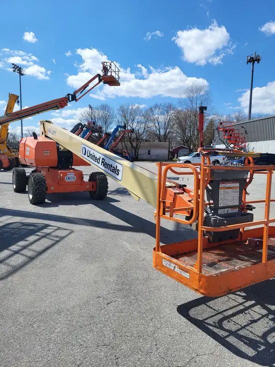 2015 JLG 800S Boom Lift