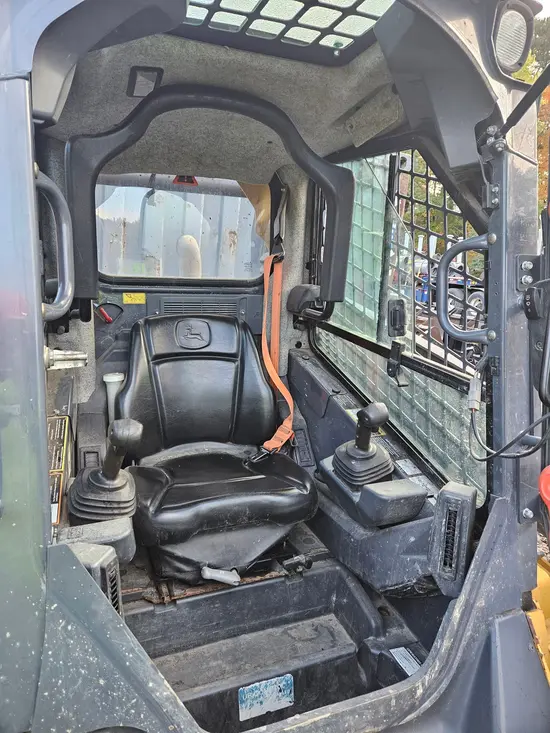 2017 John Deere 331G Track Loader